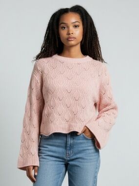 Francesca's Collections Baby Pink Crew Neck Crop Sweater S